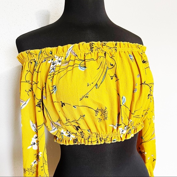 🍩Bell Sleeve Mustard Crop Top Back Tie Size Small - Picture 3 of 9